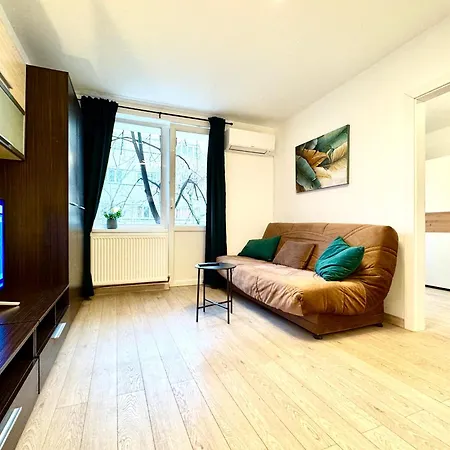Tres Chic Apartment *